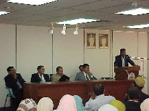 ktangan.gif (28079 bytes)